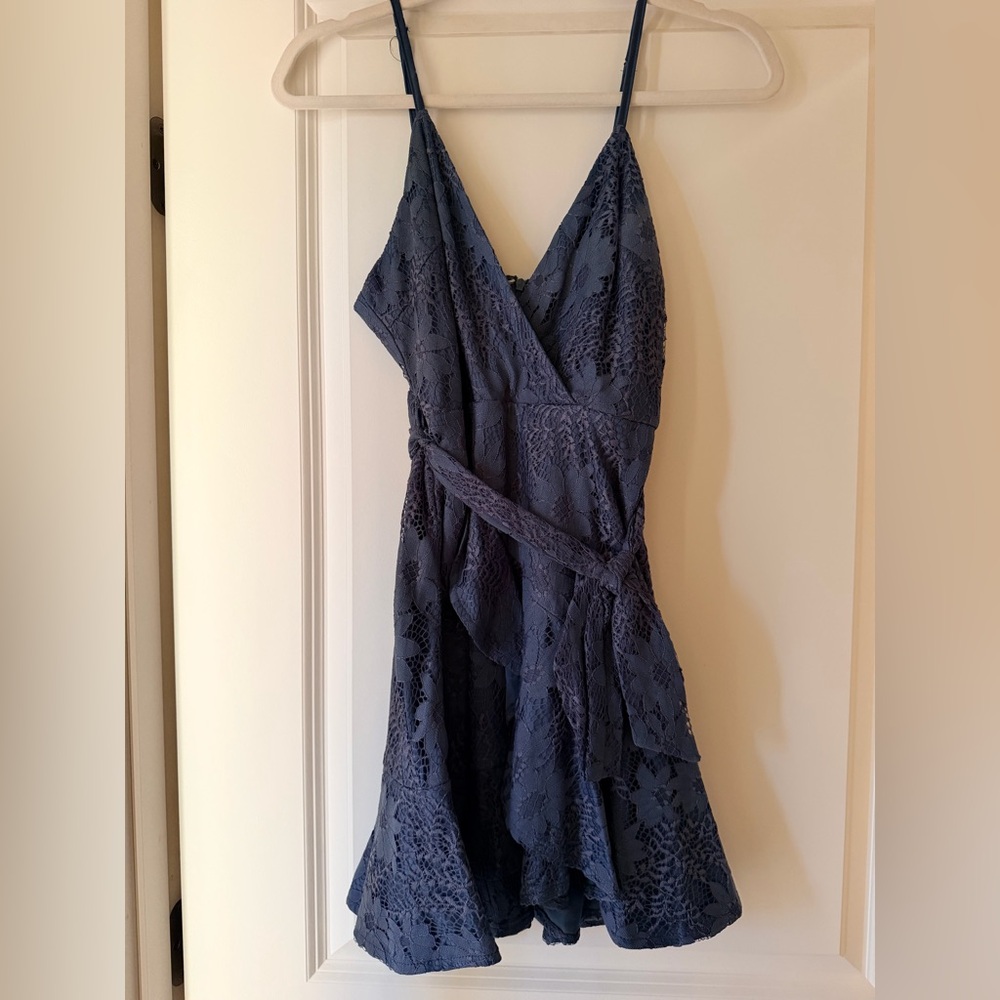 Elegant Lace Mini Dress in Navy Blue